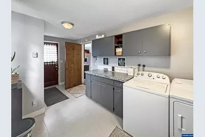 355 24th St SE, Salem, OR 97301 - Photo 11