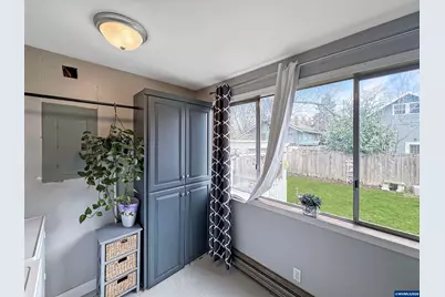 355 24th St SE, Salem, OR 97301 - Photo 9