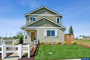 746 Merriott Ln, Woodburn, OR 97071 - Photo 3