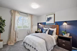 746 Merriott Ln, Woodburn, OR 97071 - Photo 23