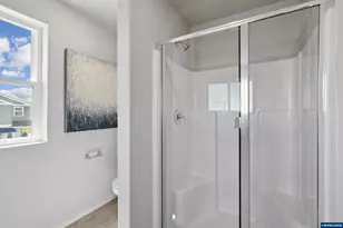 746 Merriott Ln, Woodburn, OR 97071 - Photo 19