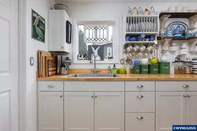 864 N Deerlane Loop Lp, Rose Lodge, OR 97368 - Photo 9