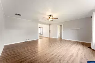 3303 Long St, Sweet Home, OR 97386 - Photo 5