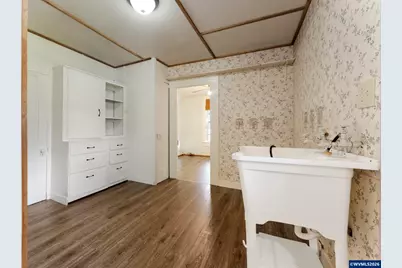 3303 Long St, Sweet Home, OR 97386 - Photo 9