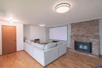 2420 Pine Ln SE, Albany, OR 97322 - Photo 3