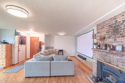 2420 Pine Ln SE, Albany, OR 97322 - Photo 7