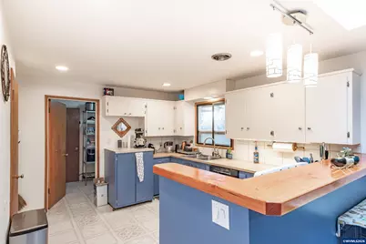 2420 Pine Ln SE, Albany, OR 97322 - Photo 11