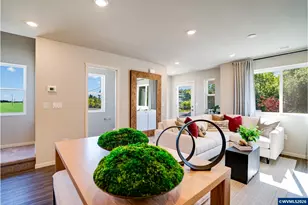 892 Sifuentez Ct, Woodburn, OR 97071 - Photo 11