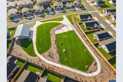 892 Sifuentez Ct, Woodburn, OR 97071 - Photo 27