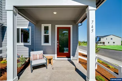 892 Sifuentez Ct, Woodburn, OR 97071 - Photo 3