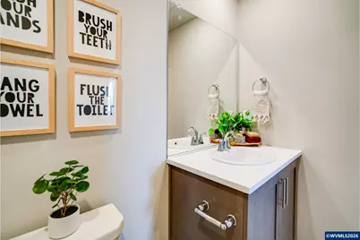 892 Sifuentez Ct, Woodburn, OR 97071 - Photo 25