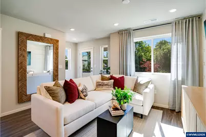 892 Sifuentez Ct, Woodburn, OR 97071 - Photo 13