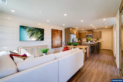 892 Sifuentez Ct, Woodburn, OR 97071 - Photo 15