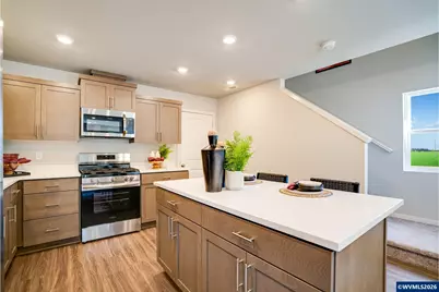 892 Sifuentez Ct, Woodburn, OR 97071 - Photo 7