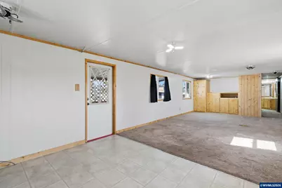 612 N Cascade #48 Dr, Woodburn, OR 97071 - Photo 7