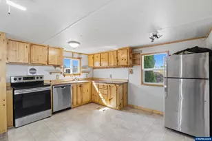 612 N Cascade #48 Dr, Woodburn, OR 97071 - Photo 5