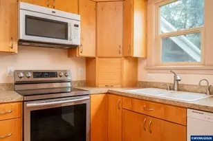 1139 NW Yamhill St, McMinnville, OR 97128 - Photo 11