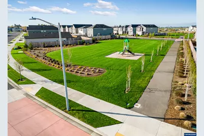 740 Merriott Ln, Woodburn, OR 97071 - Photo 19