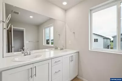 740 Merriott Ln, Woodburn, OR 97071 - Photo 3