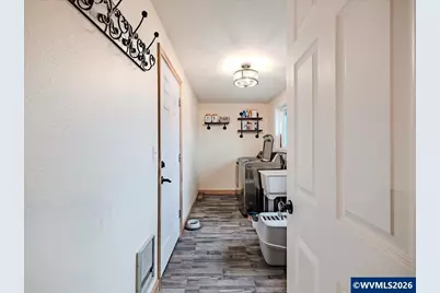 889 45th Av NE, Salem, OR 97301 - Photo 17