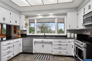 735 SW Mill St, Sheridan, OR 97378 - Photo 17