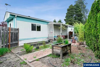 1418 Pine #7 St, Silverton, OR 97381 - Photo 5