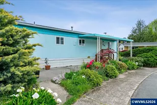 1418 Pine St, Silverton, OR 97381 - Photo 1