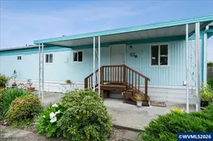 1418 Pine St, Silverton, OR 97381 - Photo 1