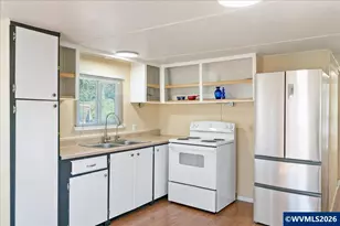1418 Pine St, Silverton, OR 97381 - Photo 17