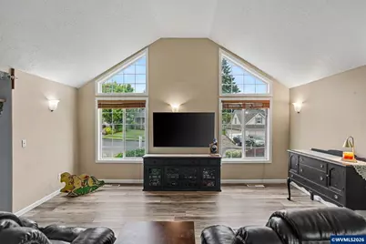 813 SW 8th St, Sublimity, OR 97385 - Photo 11