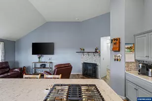 813 SW 8th St, Sublimity, OR 97385 - Photo 21