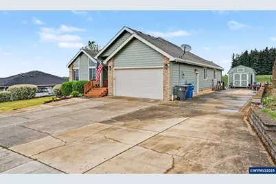 813 SW 8th St, Sublimity, OR 97385 - Photo 3