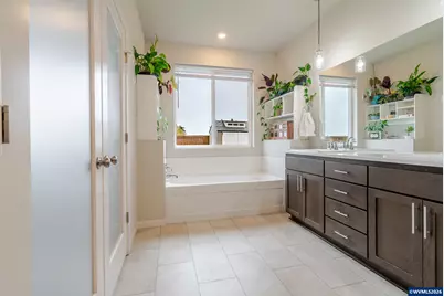 2400 W 15th Av, Junction City, OR 97448 - Photo 19