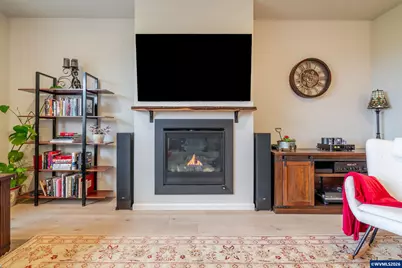 2400 W 15th Av, Junction City, OR 97448 - Photo 9