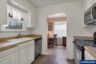 1090 15th St NE, Salem, OR 97301 - Photo 21