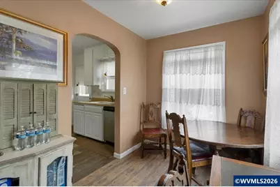1090 15th St NE, Salem, OR 97301 - Photo 15