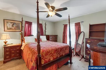 1090 15th St NE, Salem, OR 97301 - Photo 27