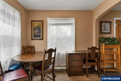 1090 15th St NE, Salem, OR 97301 - Photo 17