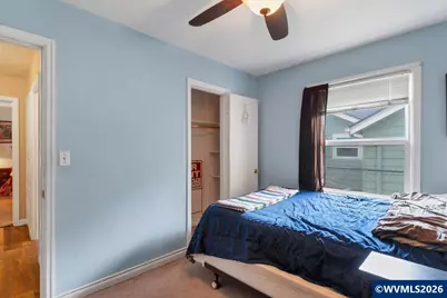 1090 15th St NE, Salem, OR 97301 - Photo 33