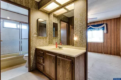 82274 River Dr, Creswell, OR 97426 - Photo 15