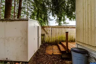 82274 River Dr, Creswell, OR 97426 - Photo 35