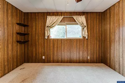 82274 River Dr, Creswell, OR 97426 - Photo 31