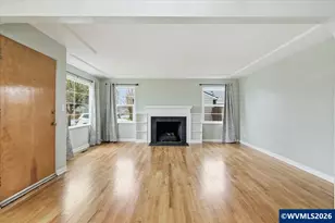 1084 24th St NE, Salem, OR 97301 - Photo 9