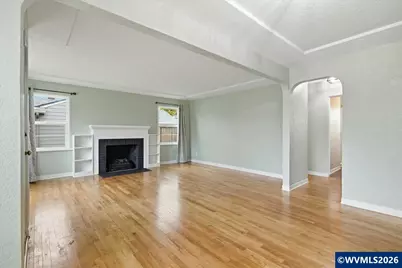 1084 24th St NE, Salem, OR 97301 - Photo 3