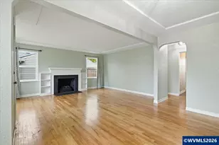 1084 24th St NE, Salem, OR 97301 - Photo 3