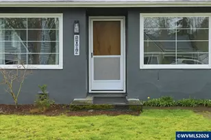 1084 24th St NE, Salem, OR 97301 - Photo 5