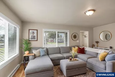 212 Picture St, Independence, OR 97351 - Photo 9