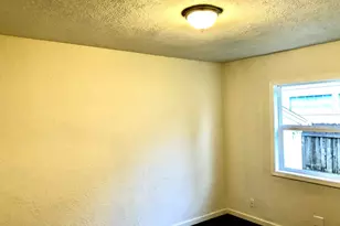 825 Treewood Ln SE, Salem, OR 97317 - Photo 17