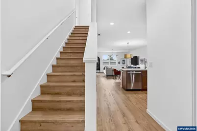 872 Laurel Pl, Silverton, OR 97381 - Photo 5