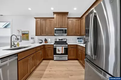 872 Laurel Pl, Silverton, OR 97381 - Photo 7